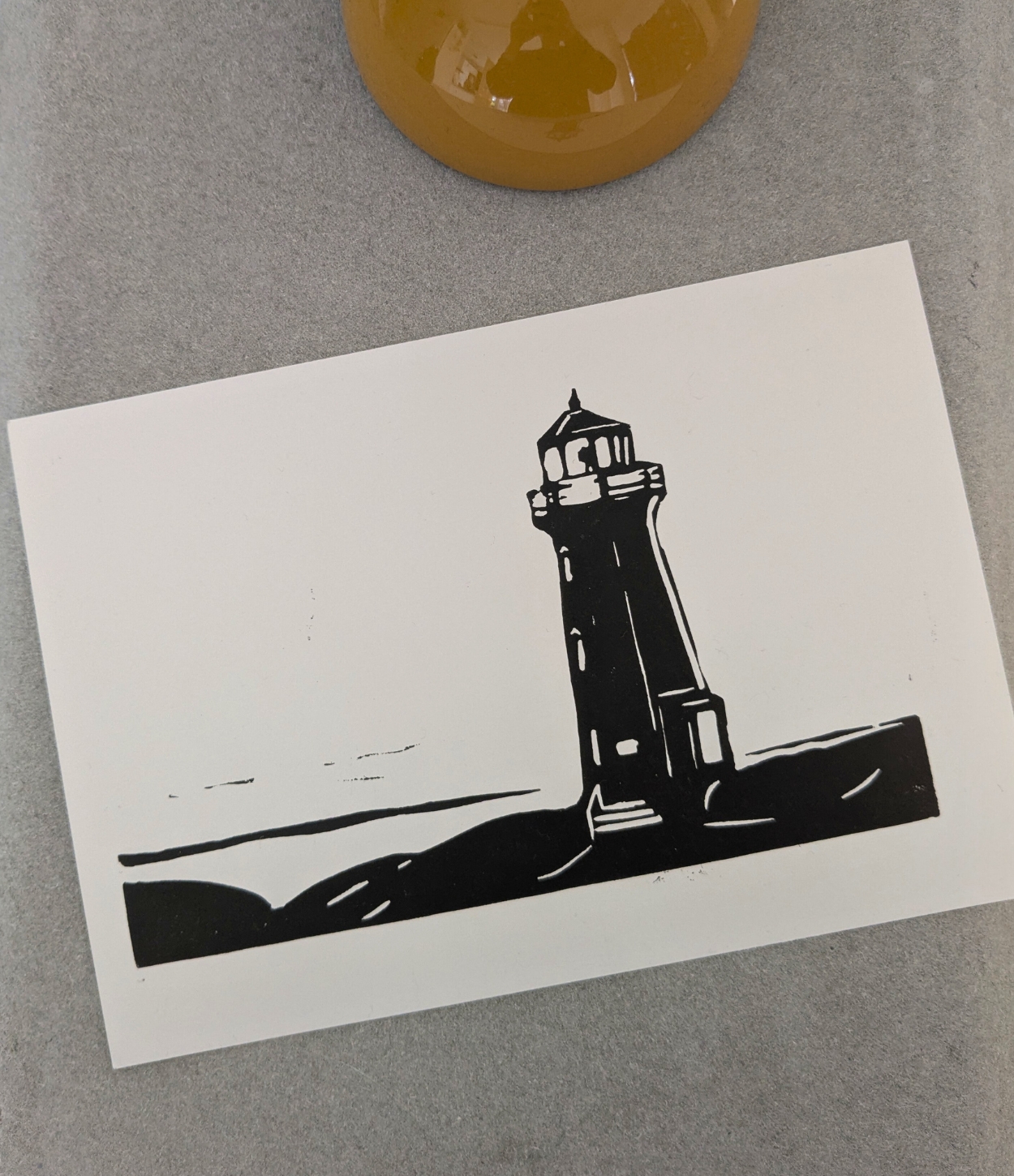 Phare | Linogravure artisanale | Impression manuelle encre noire