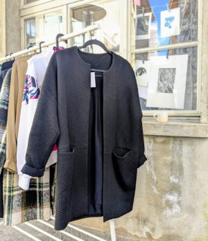 Veste longue Opus - Élégance minimaliste et confort